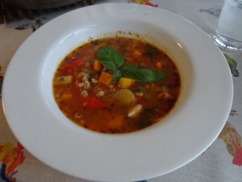 Grøntsagssuppe med chili